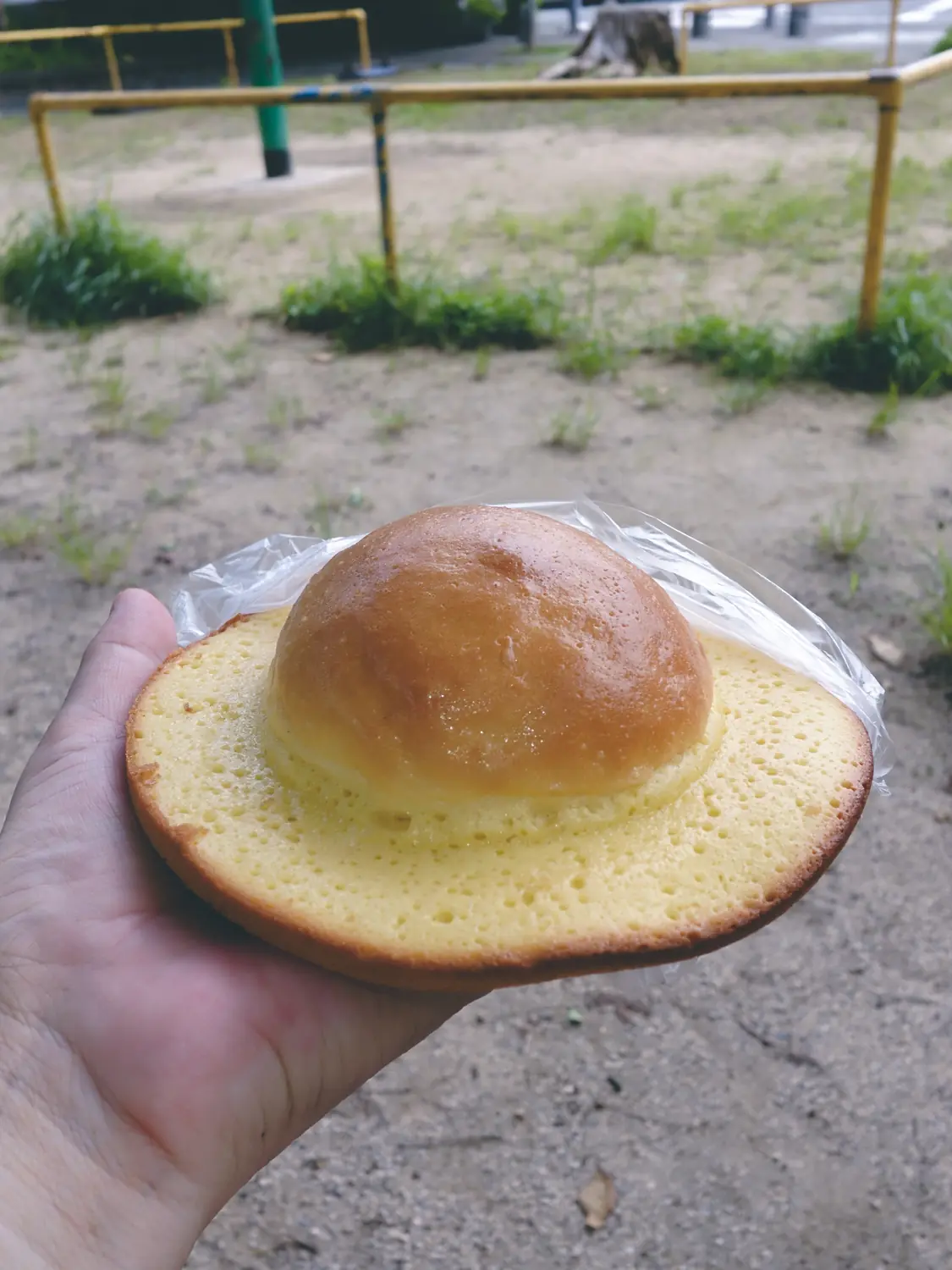 形がかわいいぼうしパン