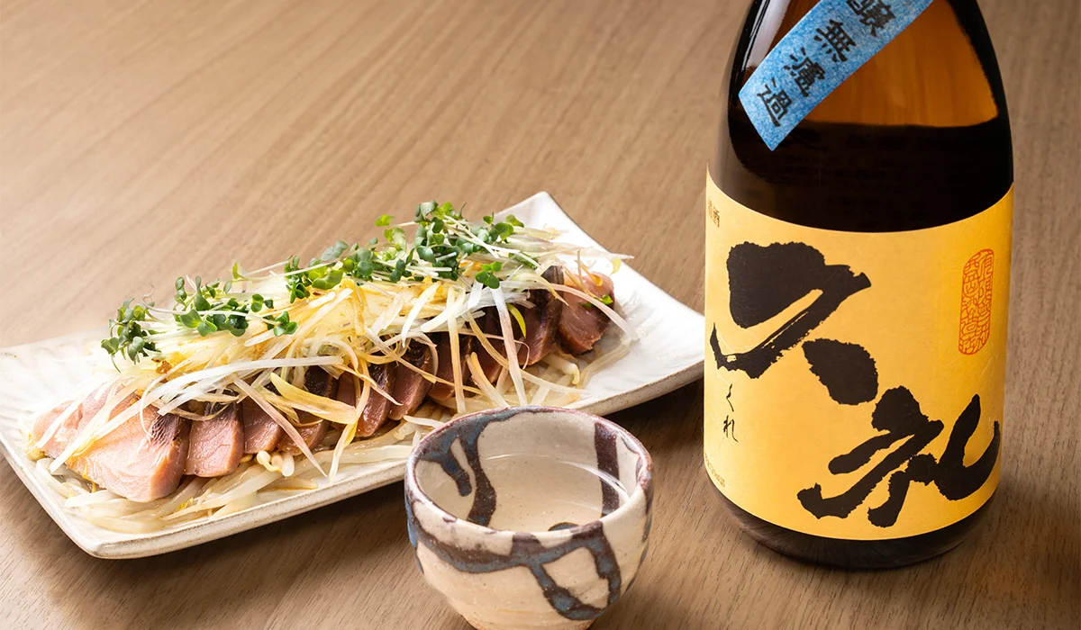 「吟醸無濾過 久礼」と「鰹刺身の低温熟成ピリ辛中華ダレ」